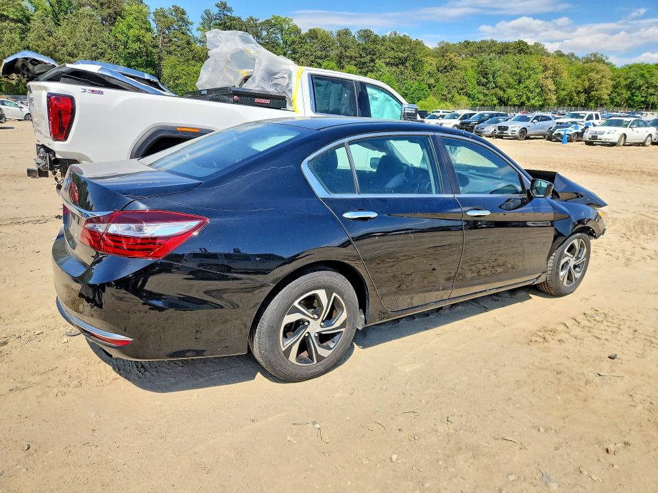 53562626 :رقم المزاد ، 1HGCR2F34HA237985 vin ، 2017 Honda Accord مزاد بيع