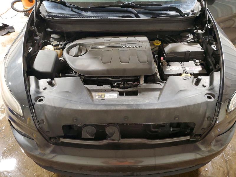 52186896 :رقم المزاد ، 1C4PJMCS8GW102928 vin ، 2016 Jeep Cherokee مزاد بيع