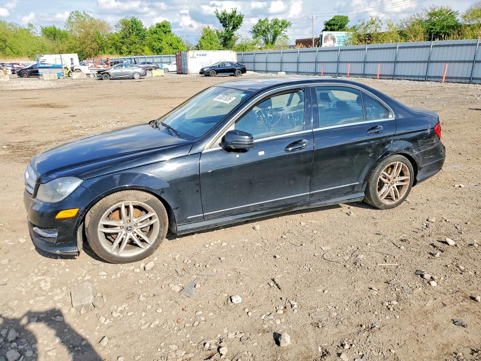 53051926 :رقم المزاد ، WDDGF8BB1CA708689 vin ، 2012 Mercedes-benz C مزاد بيع