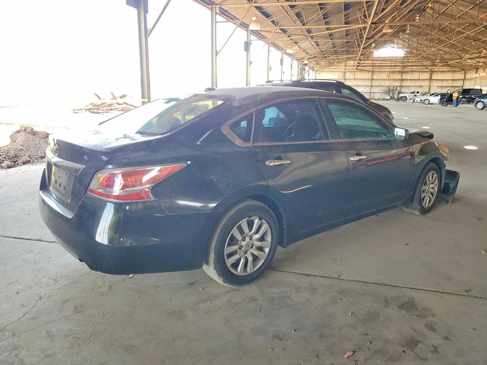 2015 Nissan Altima მანქანა იყიდება აუქციონზე, vin: 1N4AL3AP4FN403215, აუქციონის ნომერი: 52906136