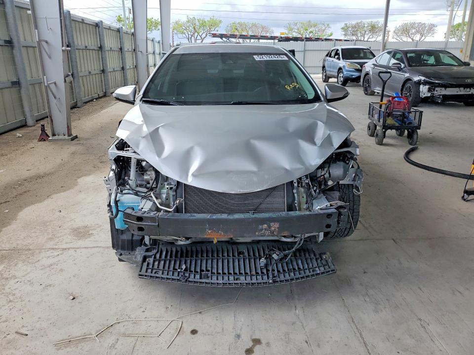 52192426 :رقم المزاد ، 2T1BURHE5KC221944 vin ، 2019 Toyota Corolla مزاد بيع