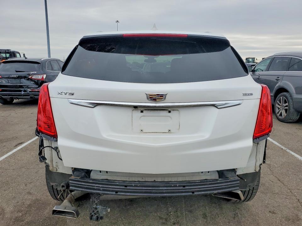 2017 Cadillac Xt5 მანქანა იყიდება აუქციონზე, vin: 1GYKNBRS4HZ179008, აუქციონის ნომერი: 52818016