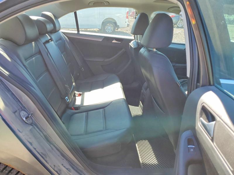 52858336 :رقم المزاد ، 3VWLL7AJ4EM445685 vin ، 2014 Volkswagen Jetta مزاد بيع