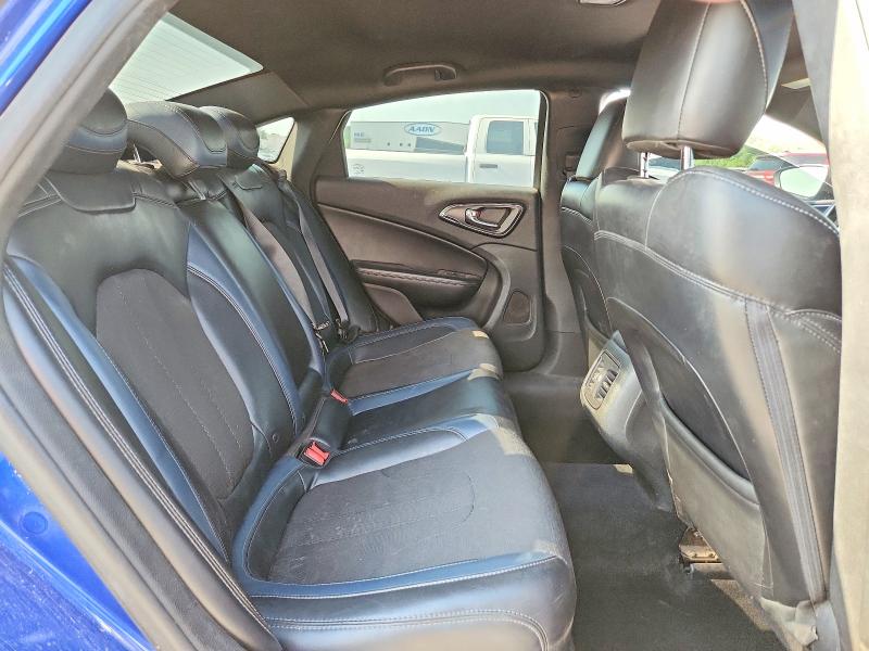 52998526 :رقم المزاد ، 1C3CCCBB7FN537985 vin ، 2015 Chrysler 200 مزاد بيع