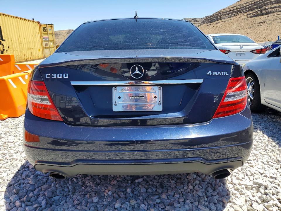 Продажа на аукционе авто 2013 Mercedes-benz C, vin: WDDGF8AB5DA833116, номер лота: 52525906