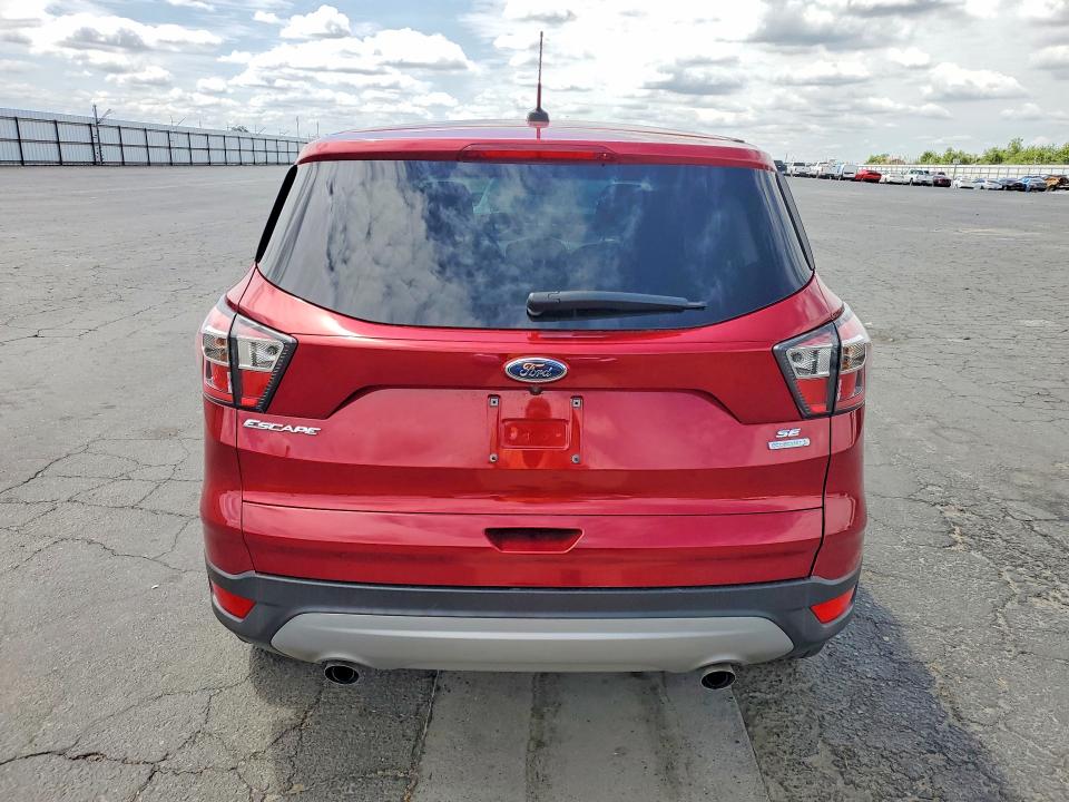Продажа на аукционе авто 2017 Ford Escape, vin: 1FMCU0GD8HUB02902, номер лота: 55427436