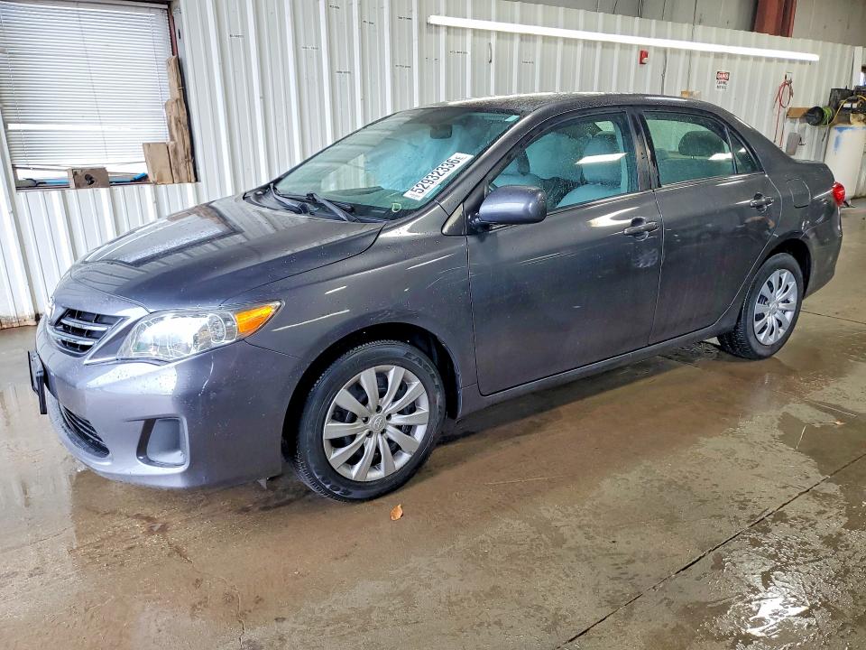 52932336 :رقم المزاد ، 2T1BU4EEXDC121333 vin ، 2013 Toyota Corolla مزاد بيع