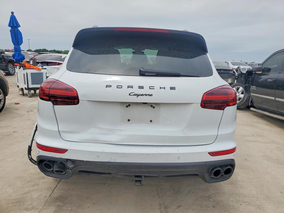 52412776 :رقم المزاد ، WP1AA2A29JKA02606 vin ، 2018 Porsche Cayenne مزاد بيع