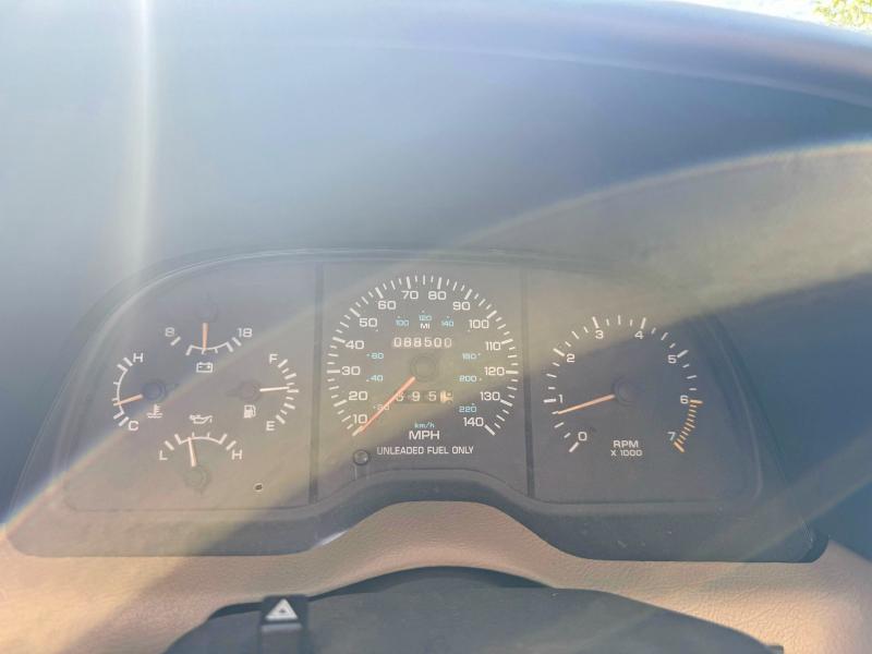1994 Chrysler Lebaron მანქანა იყიდება აუქციონზე, vin: 1C3EU4534RF282520, აუქციონის ნომერი: 52462606