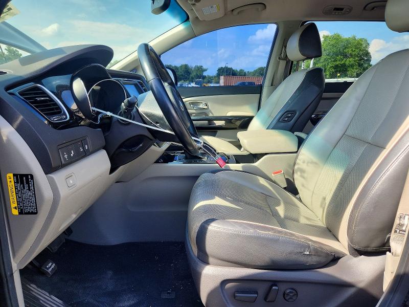 Продаж на аукціоні авто 2017 Kia Sedona, vin: KNDMC5C15H6325794, номер лоту: 53049356