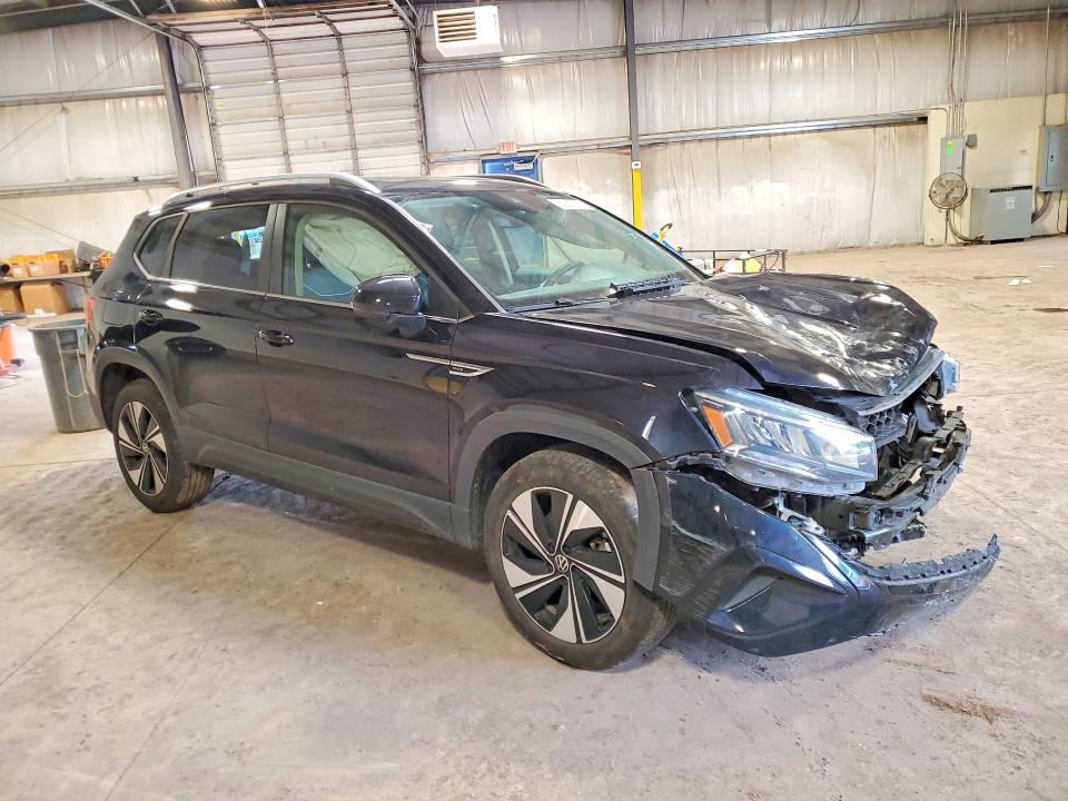 52927076 :رقم المزاد ، 3VVVX7B25RM027859 vin ، 2024 Volkswagen Taos مزاد بيع