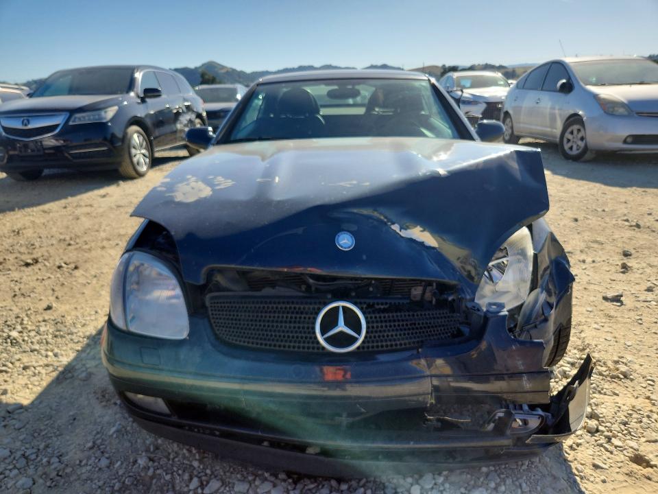 52577506 :رقم المزاد ، WDBKK47F5WF078136 vin ، 1998 Mercedes-benz Slk مزاد بيع