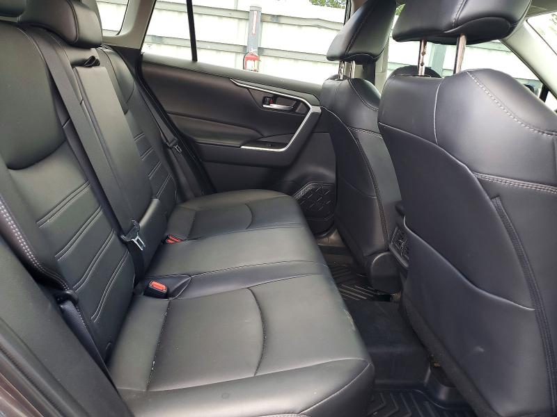 53765486 :رقم المزاد ، 2T3C1RFV4SC306135 vin ، 2025 Toyota Rav4 مزاد بيع