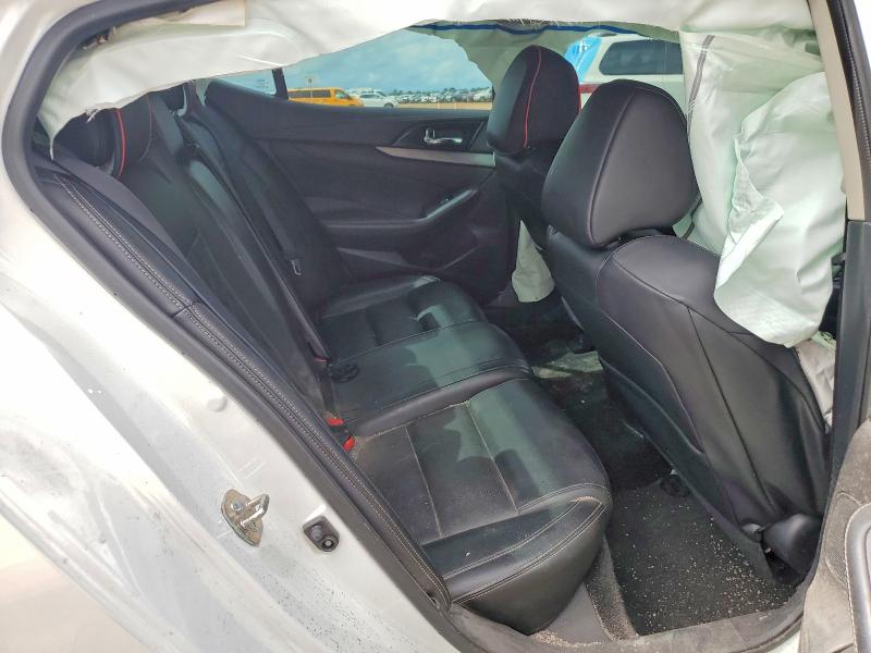 53015776 :رقم المزاد ، 1N4AA6AP9JC379859 vin ، 2018 Nissan Maxima مزاد بيع