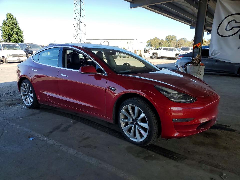 2018 Tesla Model 3 მანქანა იყიდება აუქციონზე, vin: 5YJ3E1EAXJF028980, აუქციონის ნომერი: 53224106