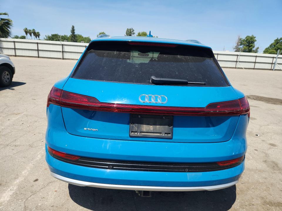 Продажа на аукционе авто 2019 Audi E-tron, vin: WA1VABGE0KB016507, номер лота: 52081146