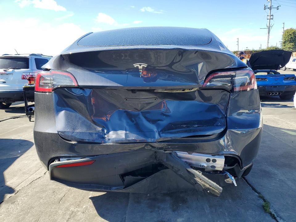 2023 Tesla Model Y მანქანა იყიდება აუქციონზე, vin: 7SAYGDED6PF956339, აუქციონის ნომერი: 51895326