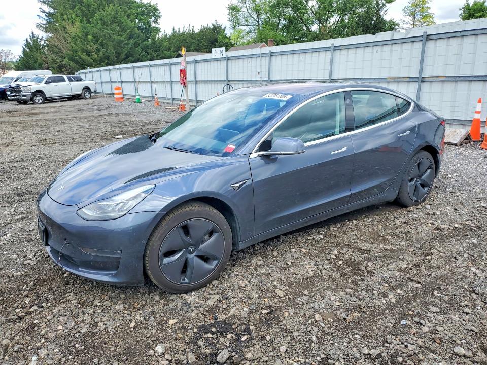53701186 :رقم المزاد ، 5YJ3E1EB4JF128999 vin ، 2018 Tesla Model 3 مزاد بيع