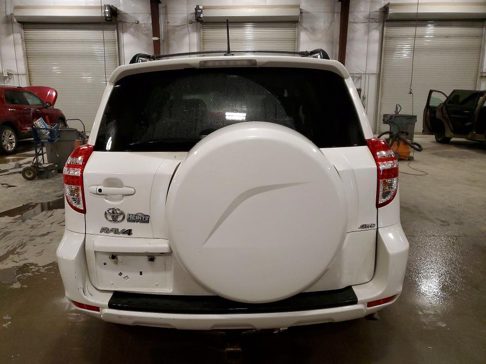 52570246 :رقم المزاد ، 2T3DK4DV7BW049915 vin ، 2011 Toyota Rav4 مزاد بيع