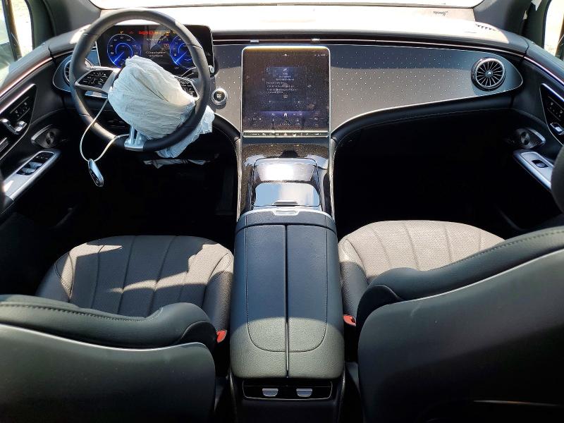 54059386 :رقم المزاد ، 4JGGM1CB0SA066899 vin ، 2025 Mercedes-benz Eqe Suv مزاد بيع