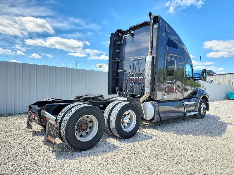 52378636 :رقم المزاد ، 1XKYDP9X8FJ461941 vin ، 2015 Kenworth T680 مزاد بيع