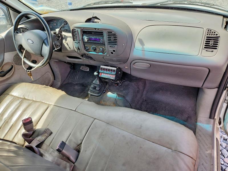 1998 Ford F250 მანქანა იყიდება აუქციონზე, vin: 1FTPF28W4WNB70780, აუქციონის ნომერი: 52504866