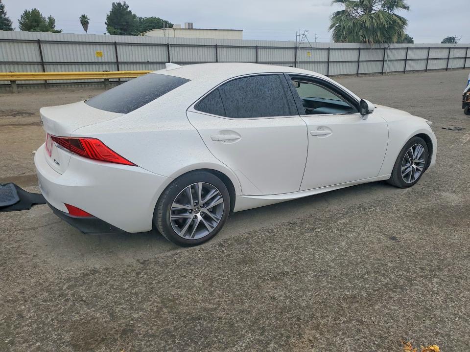 2018 Lexus Is 300 მანქანა იყიდება აუქციონზე, vin: JTHBA1D24J5083913, აუქციონის ნომერი: 47562396
