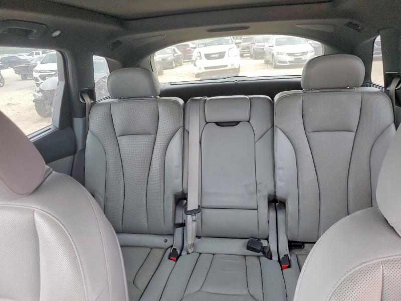 Продаж на аукціоні авто 2017 Audi Q7, vin: WA1VAAF75HD035872, номер лоту: 52317416