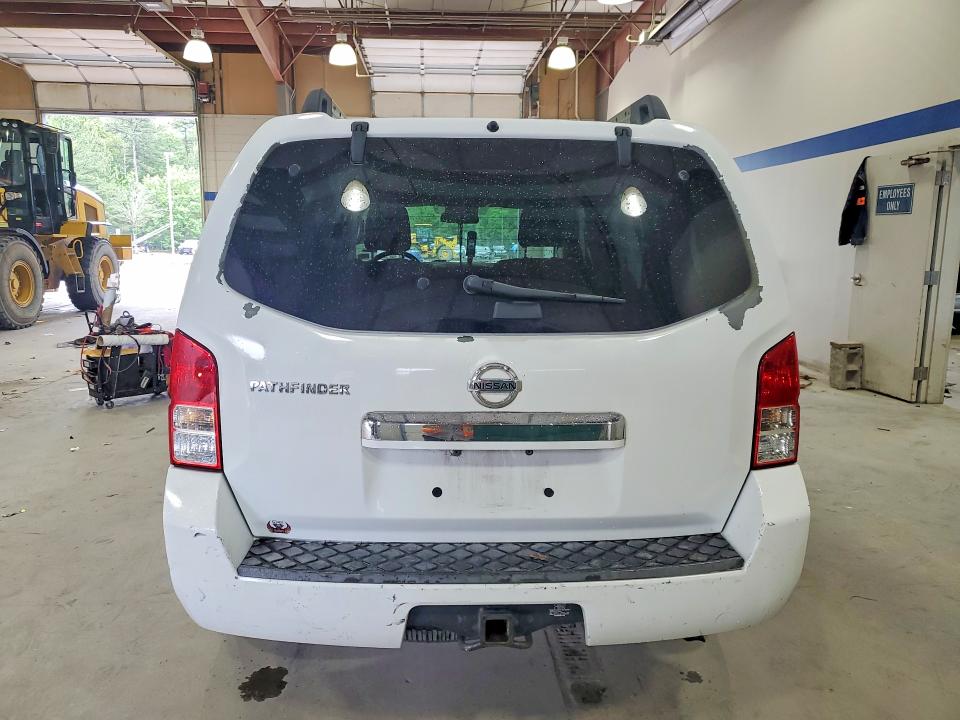 54811126 :رقم المزاد ، 5N1AR1NB8BC635877 vin ، 2011 Nissan Pathfinder مزاد بيع