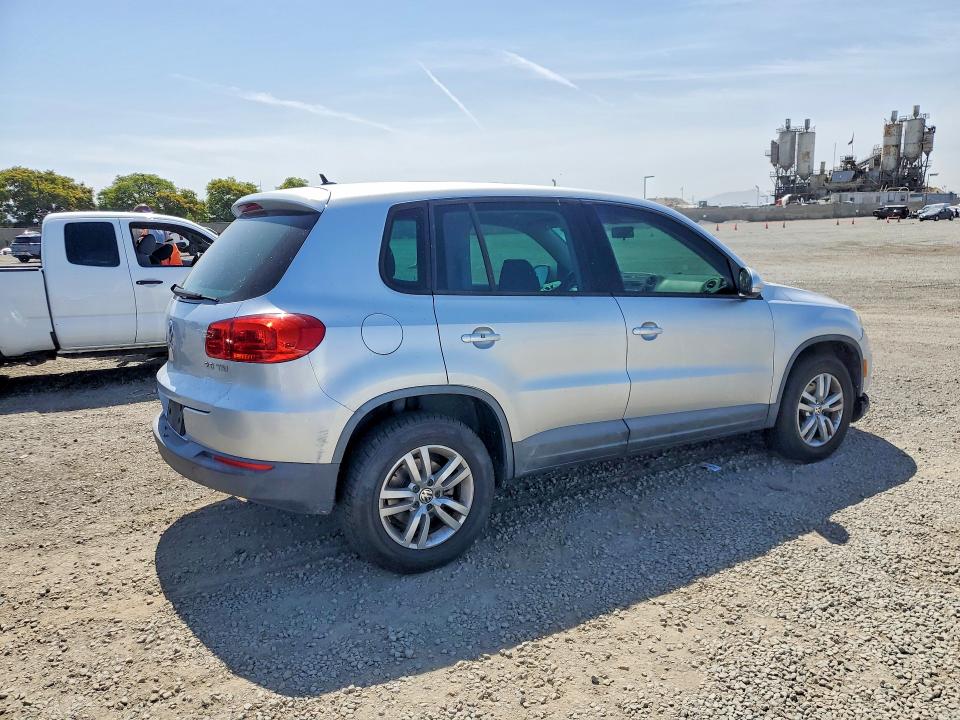 2012 Volkswagen Tiguan მანქანა იყიდება აუქციონზე, vin: WVGAV7AX4CW581803, აუქციონის ნომერი: 54167426