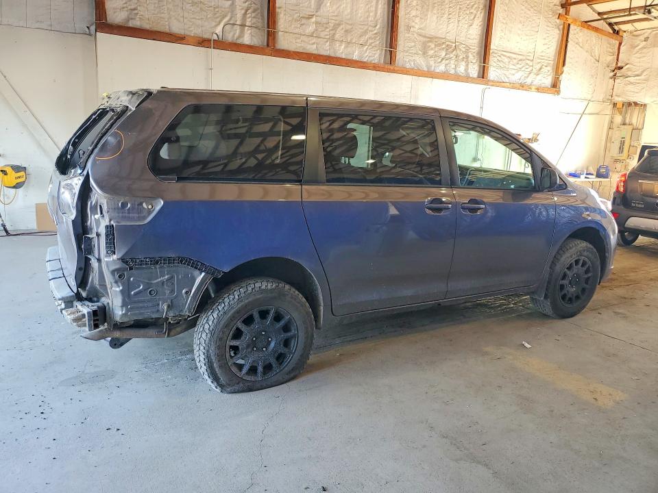 Продажа на аукционе авто 2017 Toyota Sienna, vin: 5TDJZ3DC6HS178309, номер лота: 53702326