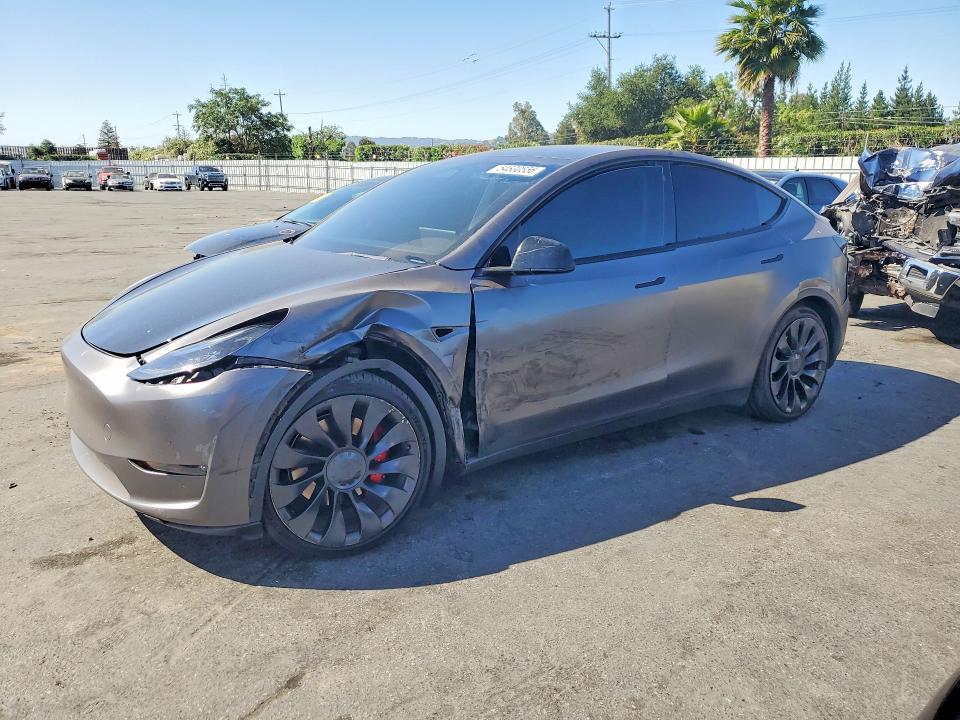 54530556 :رقم المزاد ، 7SAYGDEF4NF517865 vin ، 2022 Tesla Model Y مزاد بيع