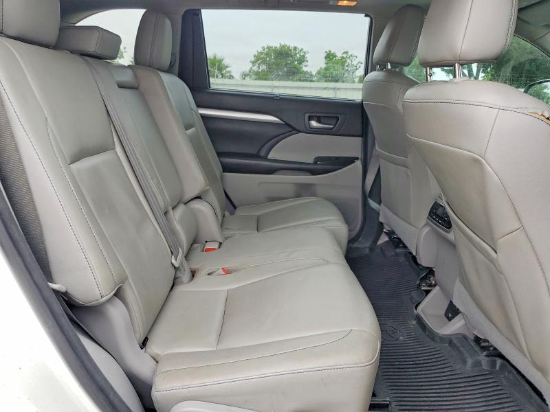 53111236 :رقم المزاد ، 5TDJGRFH4JS051842 vin ، 2018 Toyota Highlander Hybrid مزاد بيع