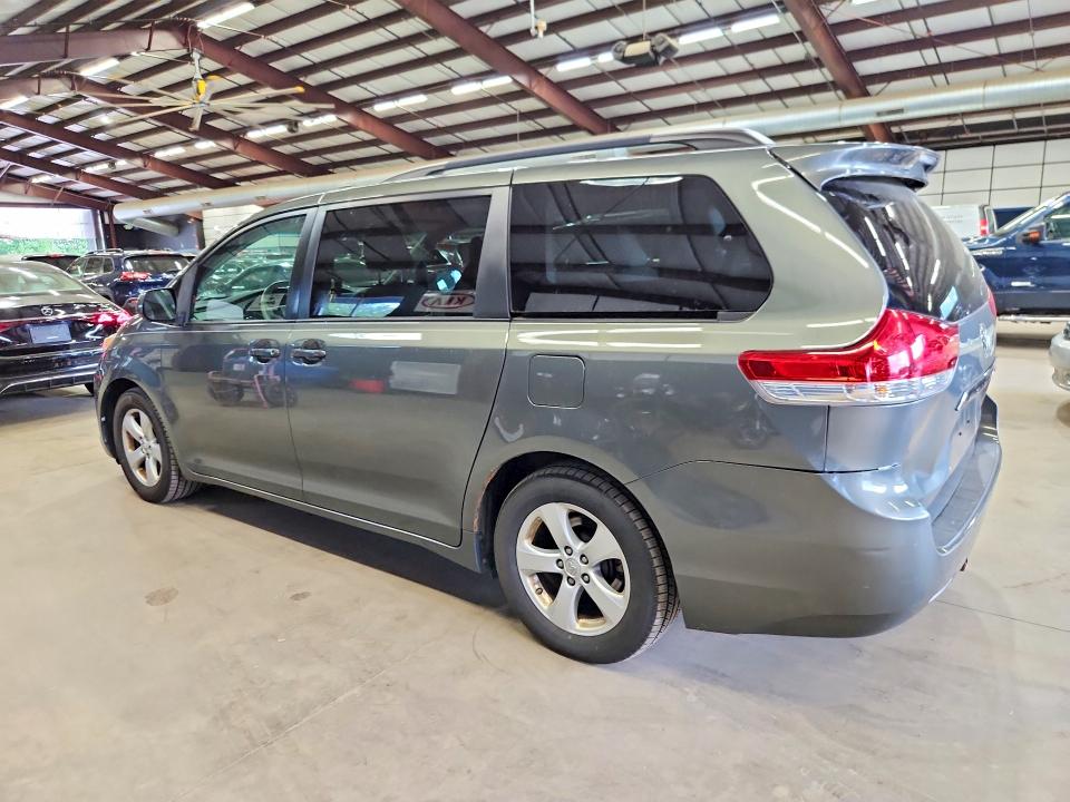 2014 Toyota Sienna მანქანა იყიდება აუქციონზე, vin: 5TDKK3DC0ES444430, აუქციონის ნომერი: 55369156