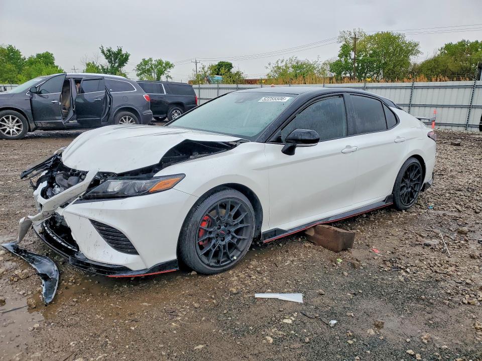 52255506 :رقم المزاد ، 4T1KZ1AK8NU070815 vin ، 2022 Toyota Camry مزاد بيع
