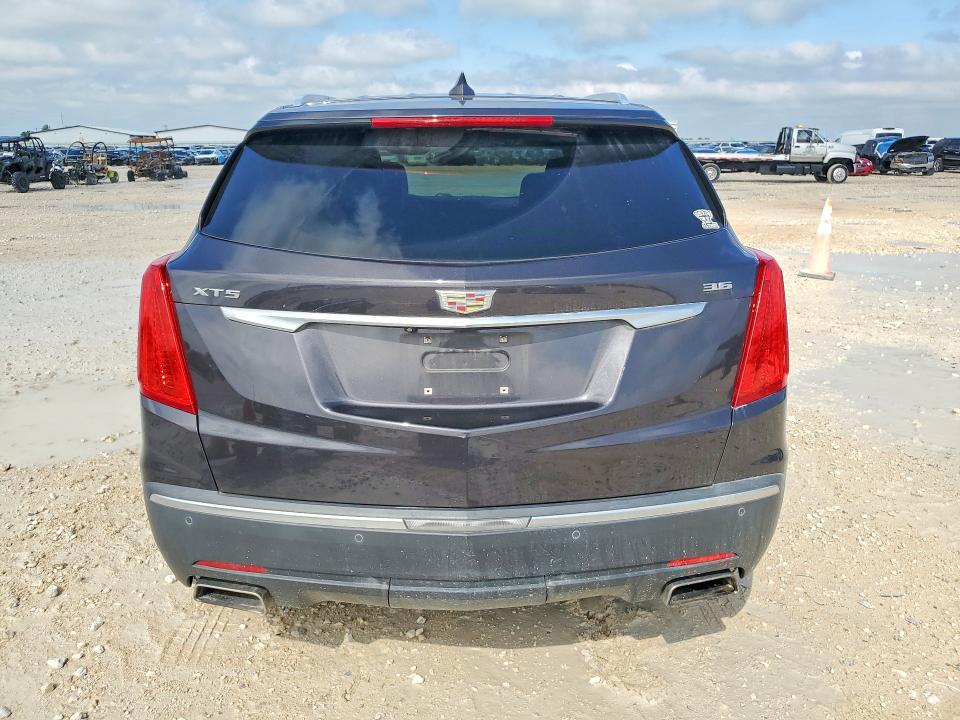 52604286 :رقم المزاد ، 1GYKNBRS8HZ101038 vin ، 2017 Cadillac Xt5 مزاد بيع