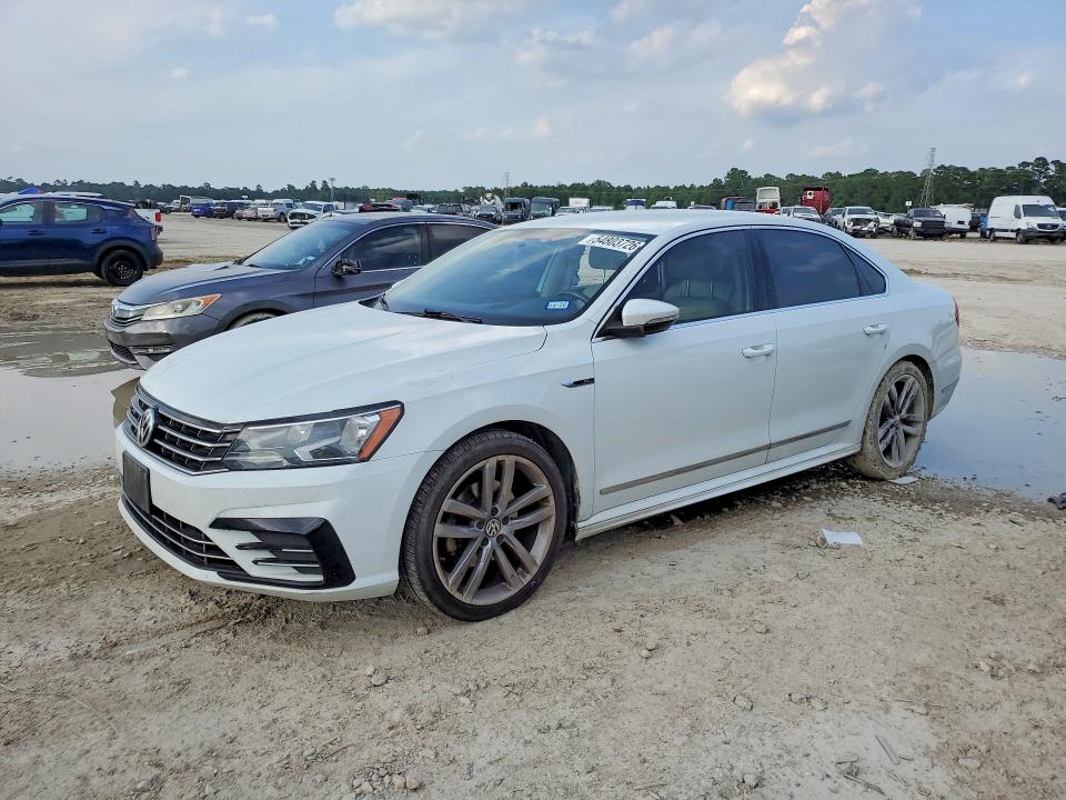 Продажа на аукционе авто 2017 Volkswagen Passat, vin: 1VWDT7A31HC061696, номер лота: 54803726