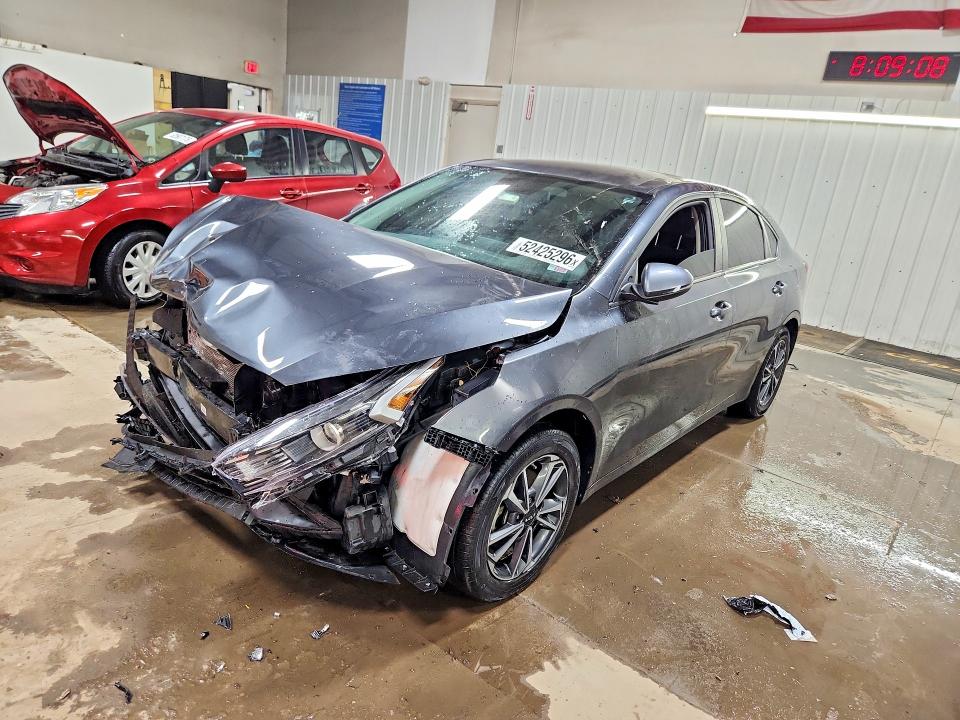 52425296 :رقم المزاد ، 3KPF24AD0PE654186 vin ، 2023 Kia Forte مزاد بيع