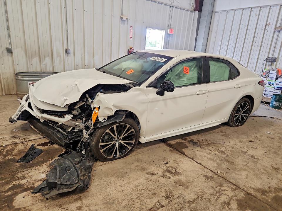 2018 Toyota Camry მანქანა იყიდება აუქციონზე, vin: 4T1B11HKXJU628395, აუქციონის ნომერი: 54636646