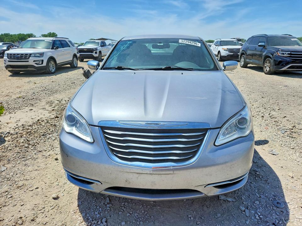 52294296 :رقم المزاد ، 1C3CCBCG3DN523759 vin ، 2013 Chrysler 200 مزاد بيع