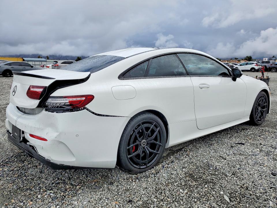 52320976 :رقم المزاد ، W1K1J5JB4MF156937 vin ، 2021 Mercedes-benz E مزاد بيع