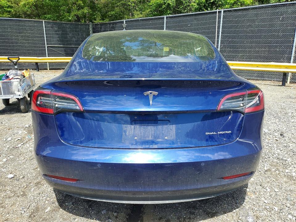 52803326 :رقم المزاد ، 5YJ3E1EB8JF114961 vin ، 2018 Tesla Model 3 مزاد بيع