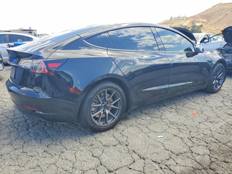Продажа на аукционе авто 2021 Tesla Model 3, vin: 5YJ3E1EAXMF943011, номер лота: 55170776
