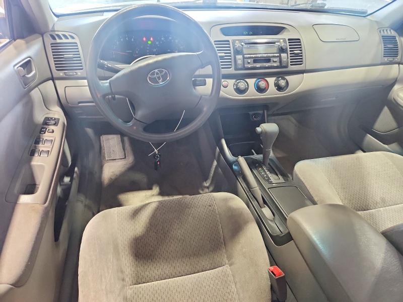 52897086 :رقم المزاد ، JTDBE32K820054305 vin ، 2002 Toyota Camry مزاد بيع