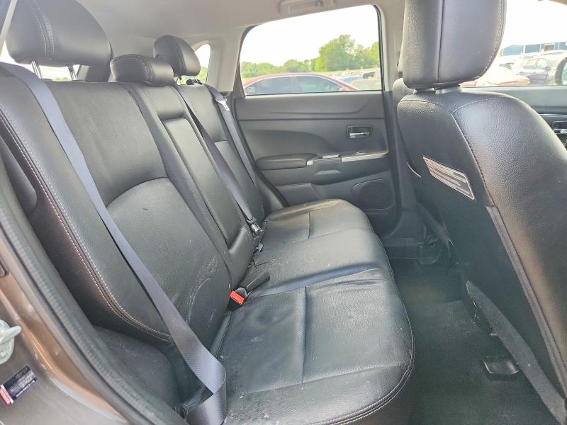 53846256 :رقم المزاد ، JA4AP4AW4JZ011875 vin ، 2018 Mitsubishi Outlander Sport مزاد بيع