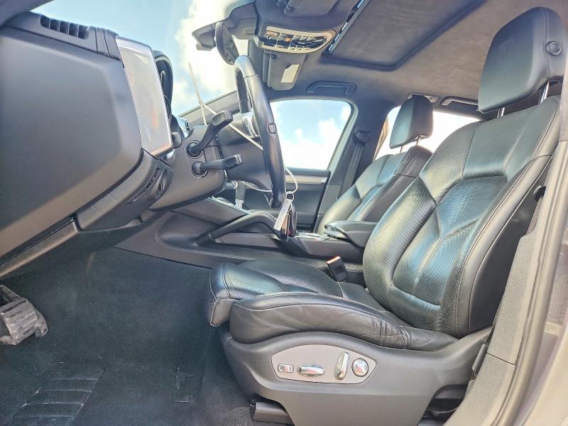 53584626 :رقم المزاد ، WP1AC2A21BLA82036 vin ، 2011 Porsche Cayenne مزاد بيع