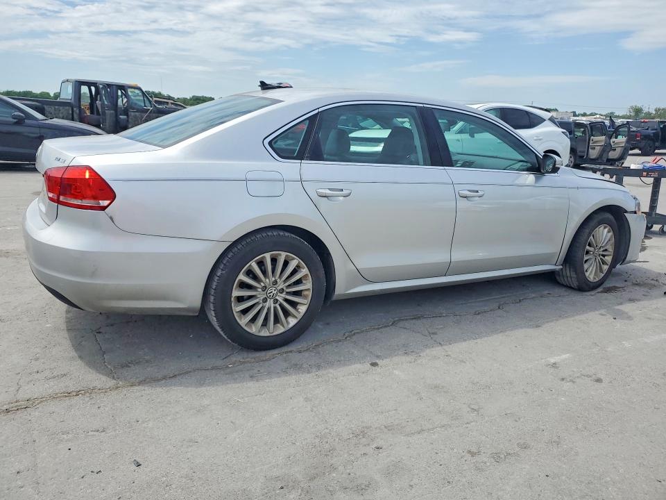 52375906 :رقم المزاد ، 1VWBV7A32FC075332 vin ، 2015 Volkswagen Passat مزاد بيع