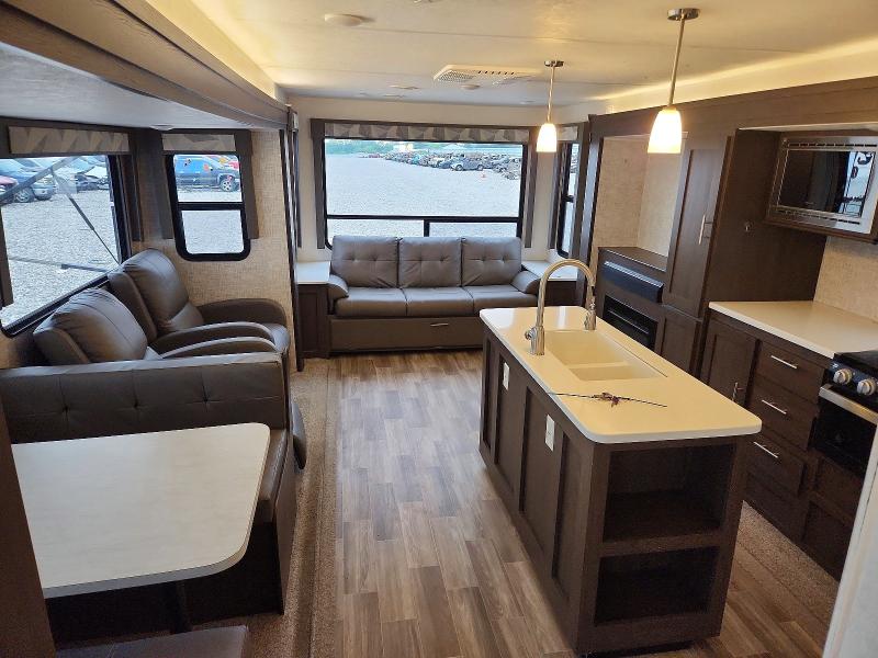 54072536 :رقم المزاد ، 4X4TWDC21K8805925 vin ، 2019 Wildwood Trailer مزاد بيع