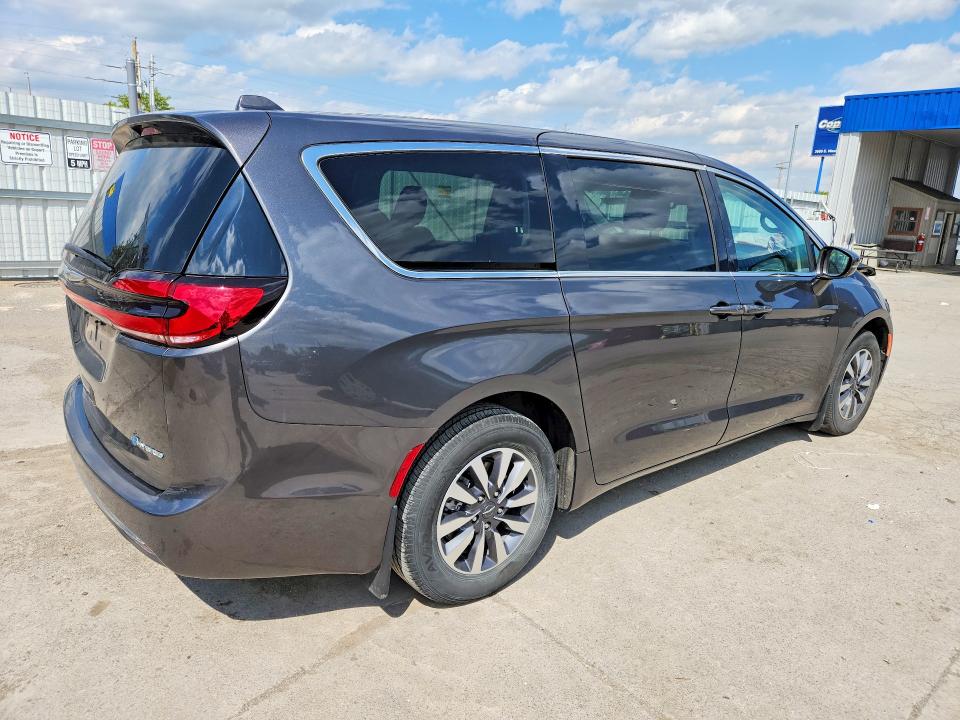 Продаж на аукціоні авто 2022 Chrysler Pacifica, vin: 2C4RC1L73NR148623, номер лоту: 52750906