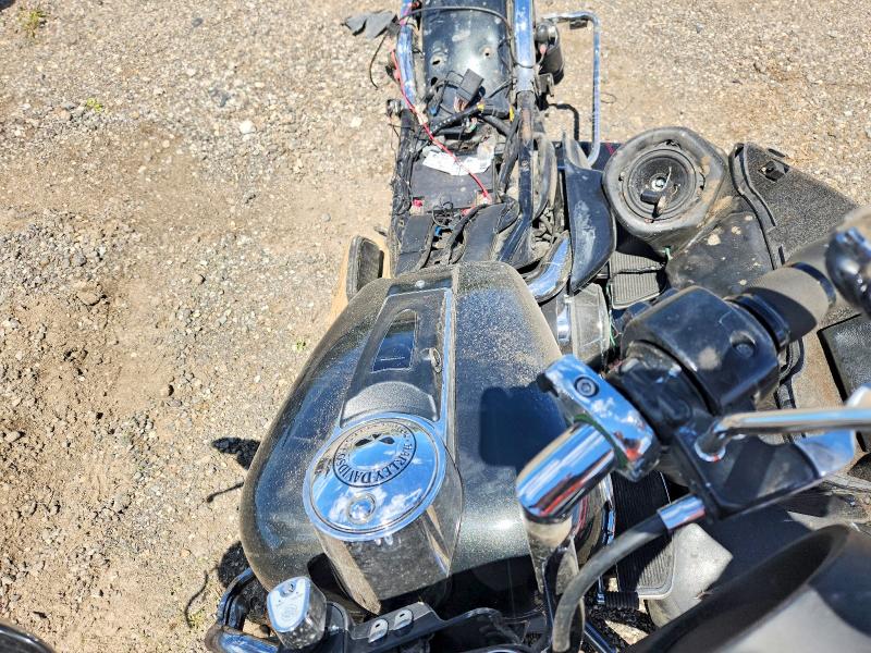 52919566 :رقم المزاد ، 1HD1FCW116Y681024 vin ، 2006 Harley-davidson Flhtcui مزاد بيع